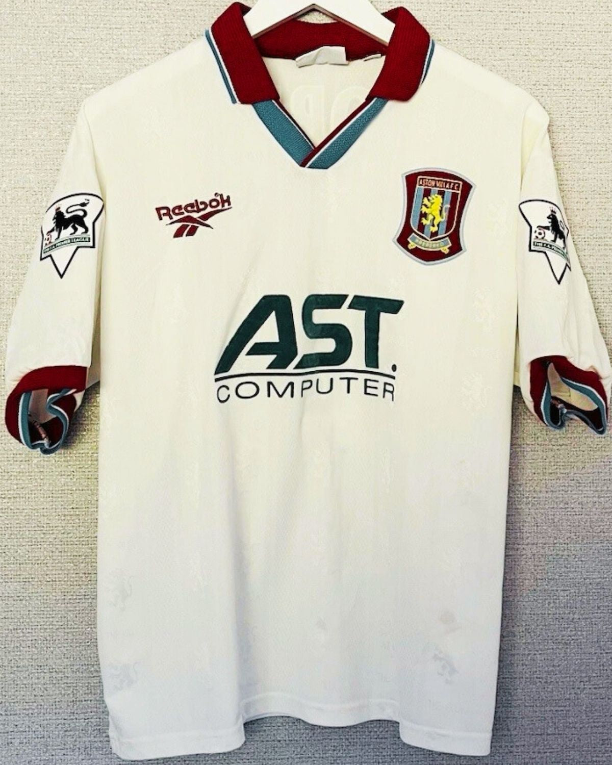 YORKE DWIGHT 1997-98 (Ast)