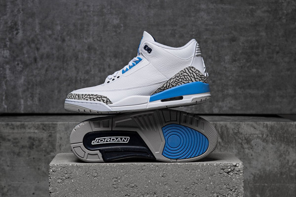 Air Jordan 3 Retro “UNC”