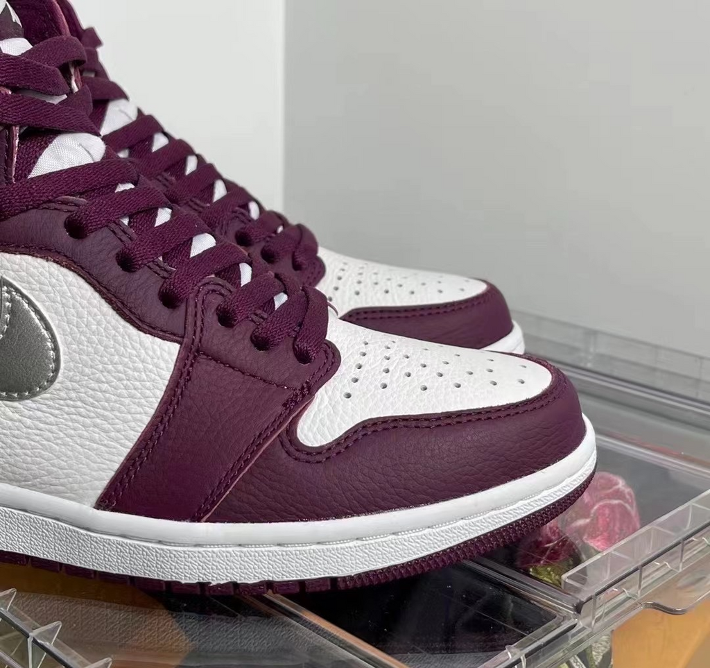 Jordan 1 Retro High OG Bordeaux